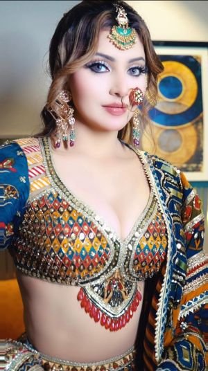 Urvashi Rautela Drives Fans Super-Duper Crazy with Her Electrifying Garba Performance at Chhattisgarh’s Navratri night in a ₹70 Lakh Chaniya Choli Navratri look